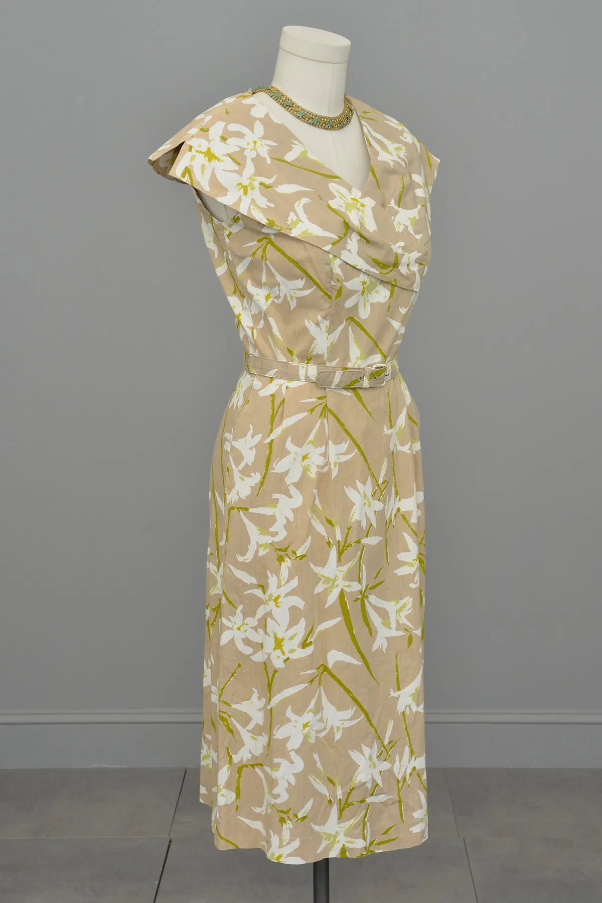 1940s 50s Taupe Novelty Lily Print Wiggle Dress