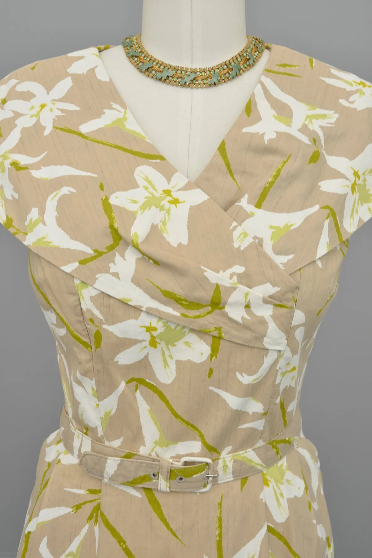 1940s 50s Taupe Novelty Lily Print Wiggle Dress