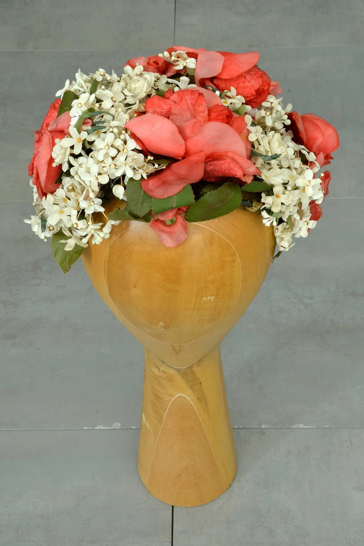 1950s Roses and Flowers Crescent Shape Headband Headpiece