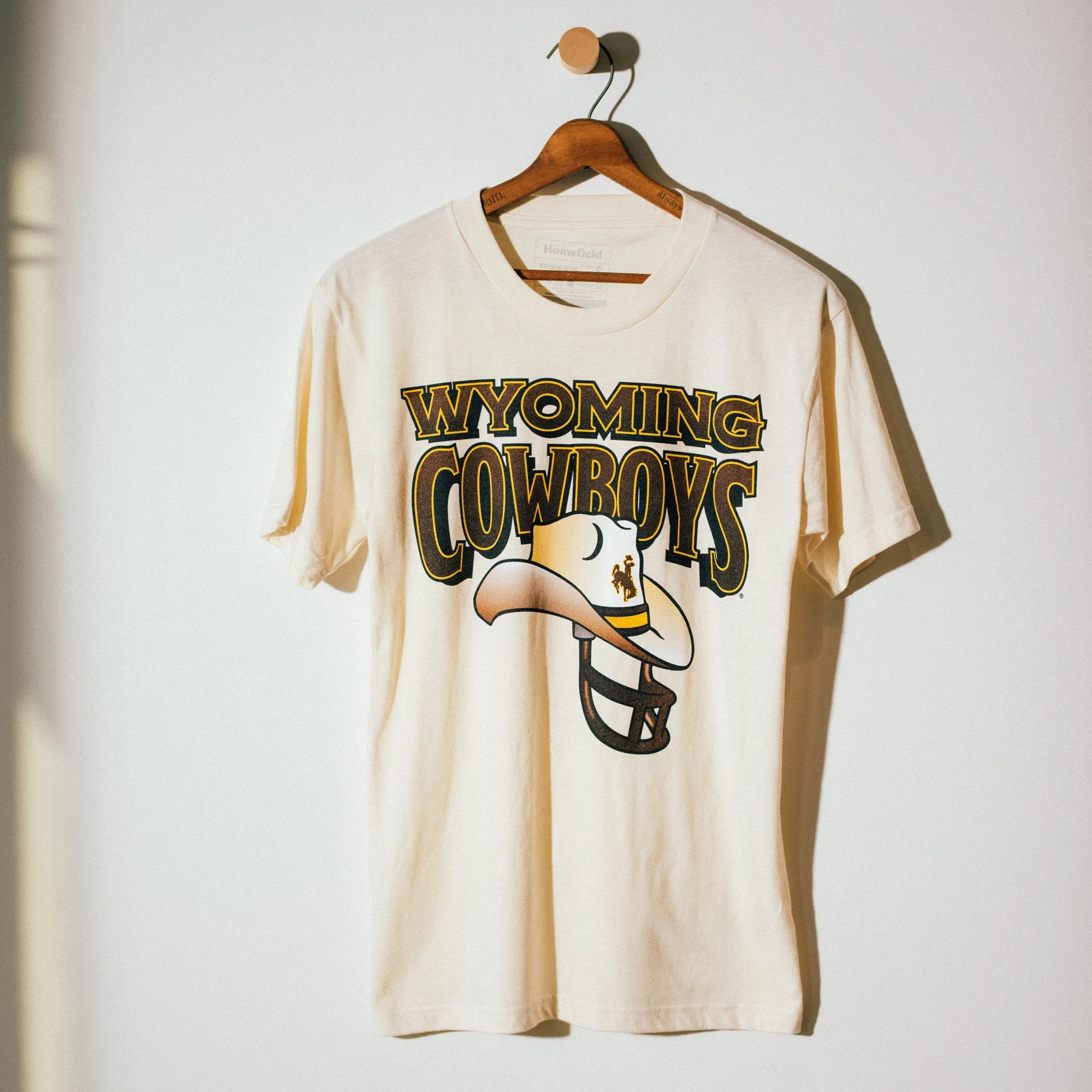 1990s Vintage Wyoming Cowboys Football Helmet Tee