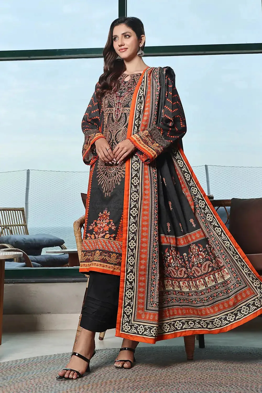 3PC Embroidered Unstitched Lawn Suit KL-2428