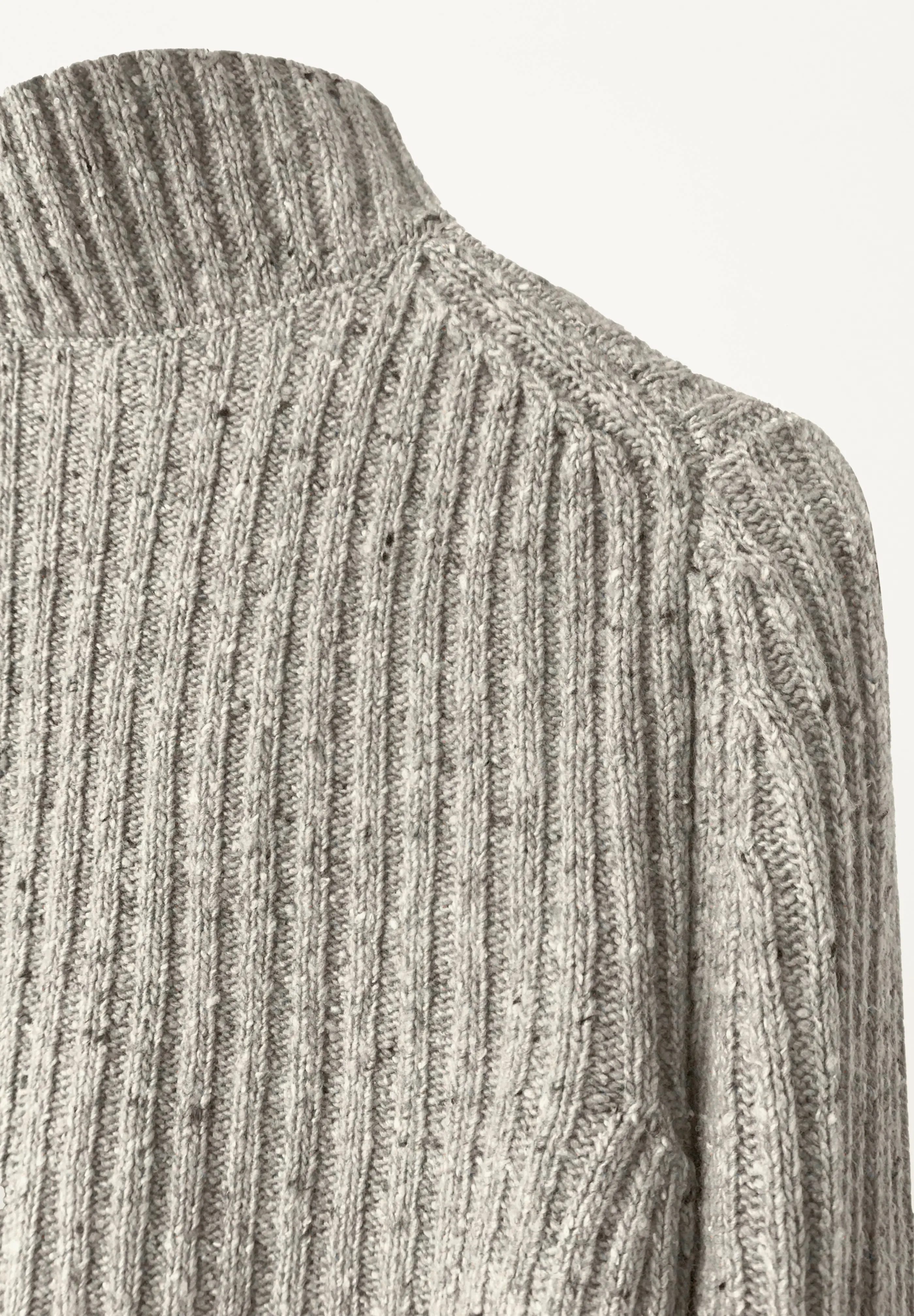 Andie Cropped Pullover in Sand