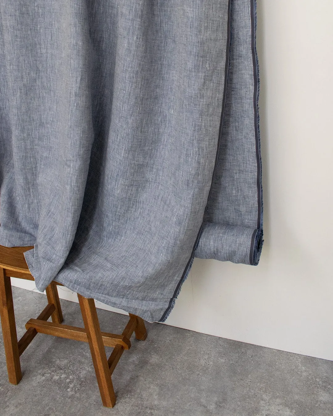 DEADSTOCK 100% Linen Chambray - color 11