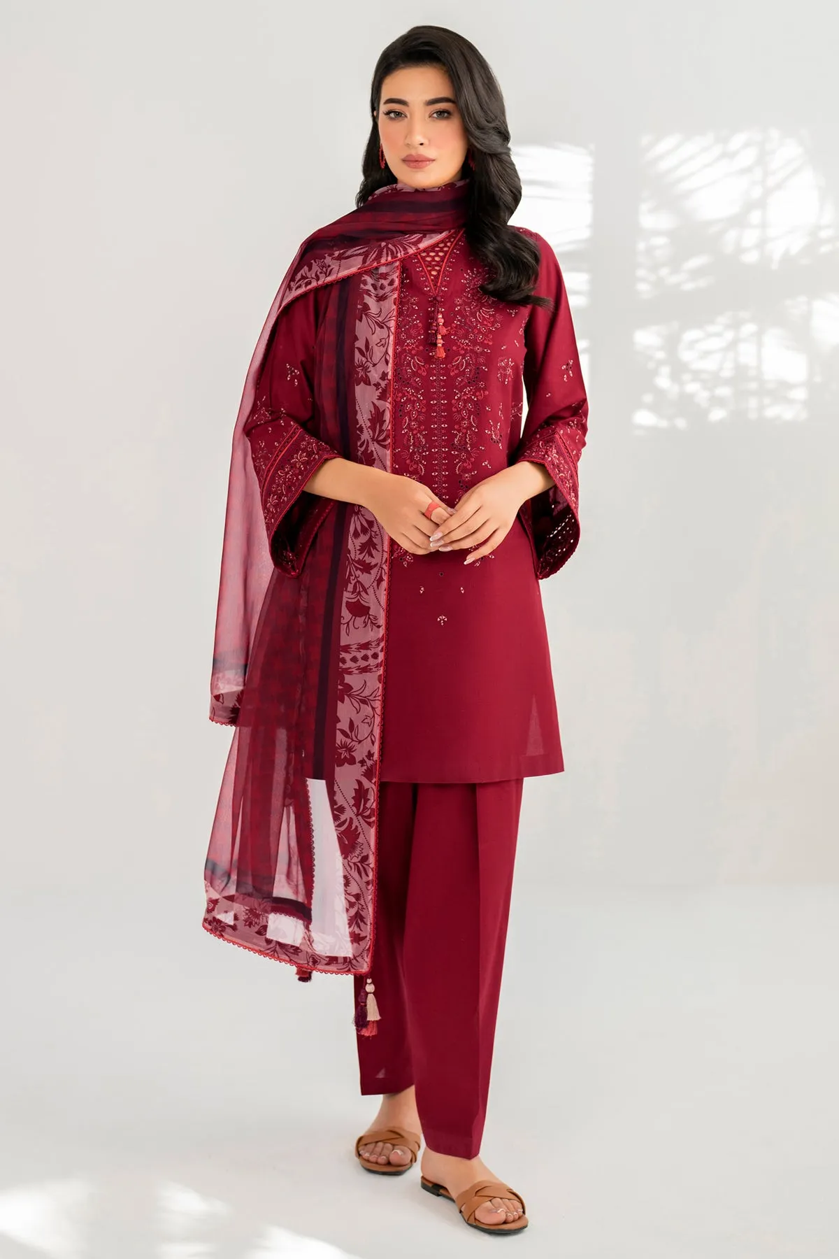 EMBROIDERED DOBBY LAWN USE - 9068