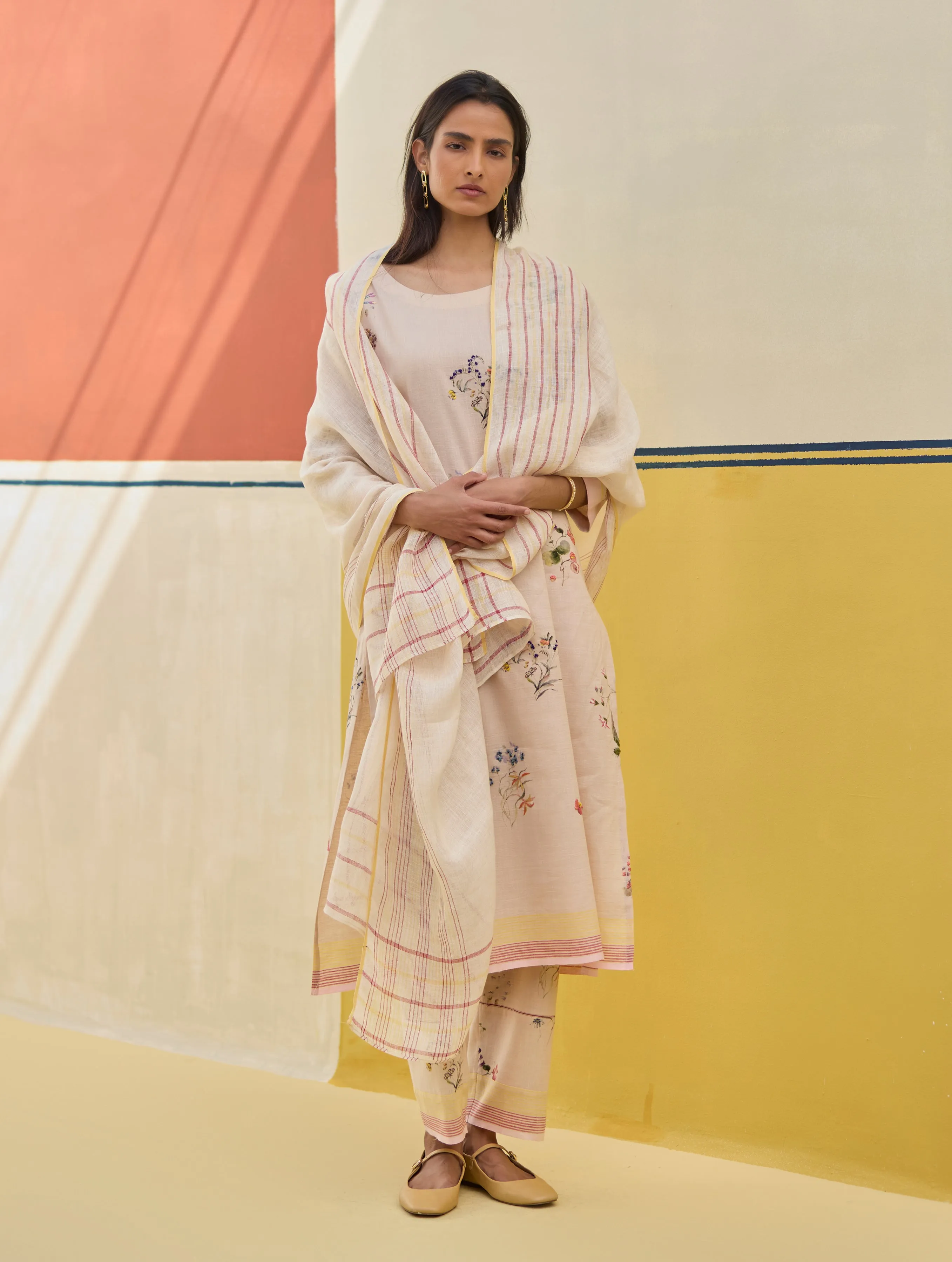 Mana Stripe Handloom Linen Dupatta - Sand