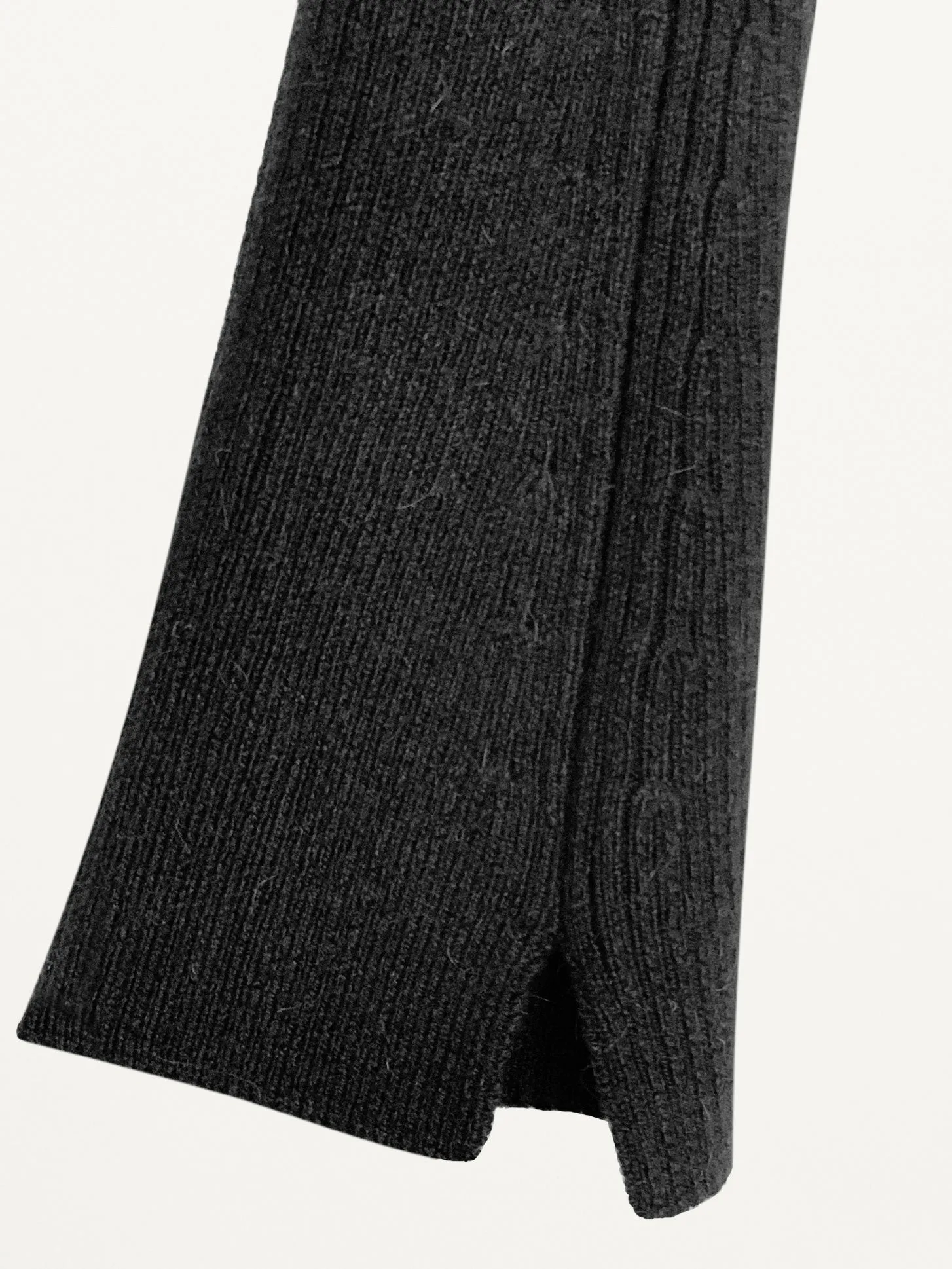 Ribbed Arm Warmers in Black