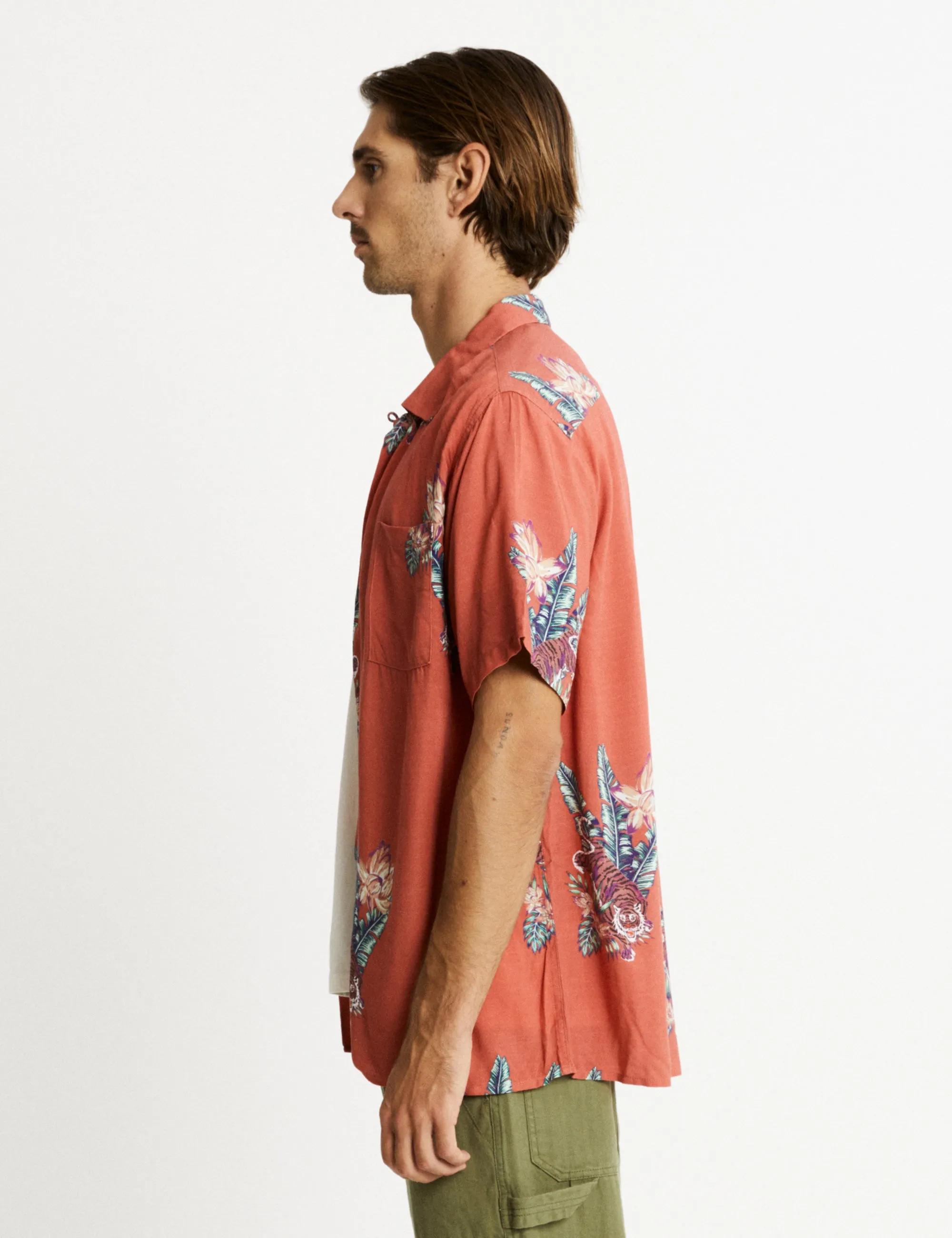 Zed Bowler Shirt - Red Tropical Print