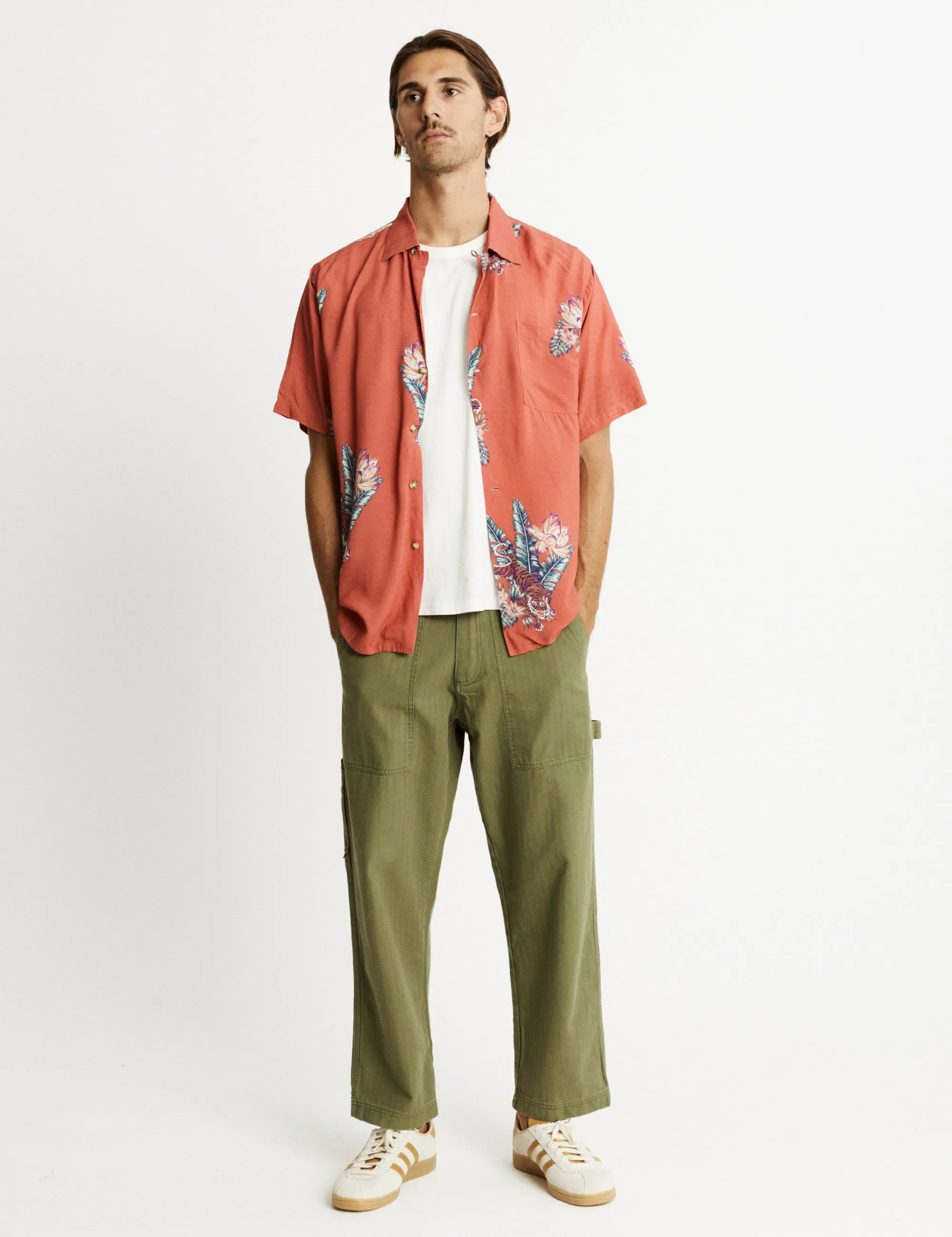 Zed Bowler Shirt - Red Tropical Print